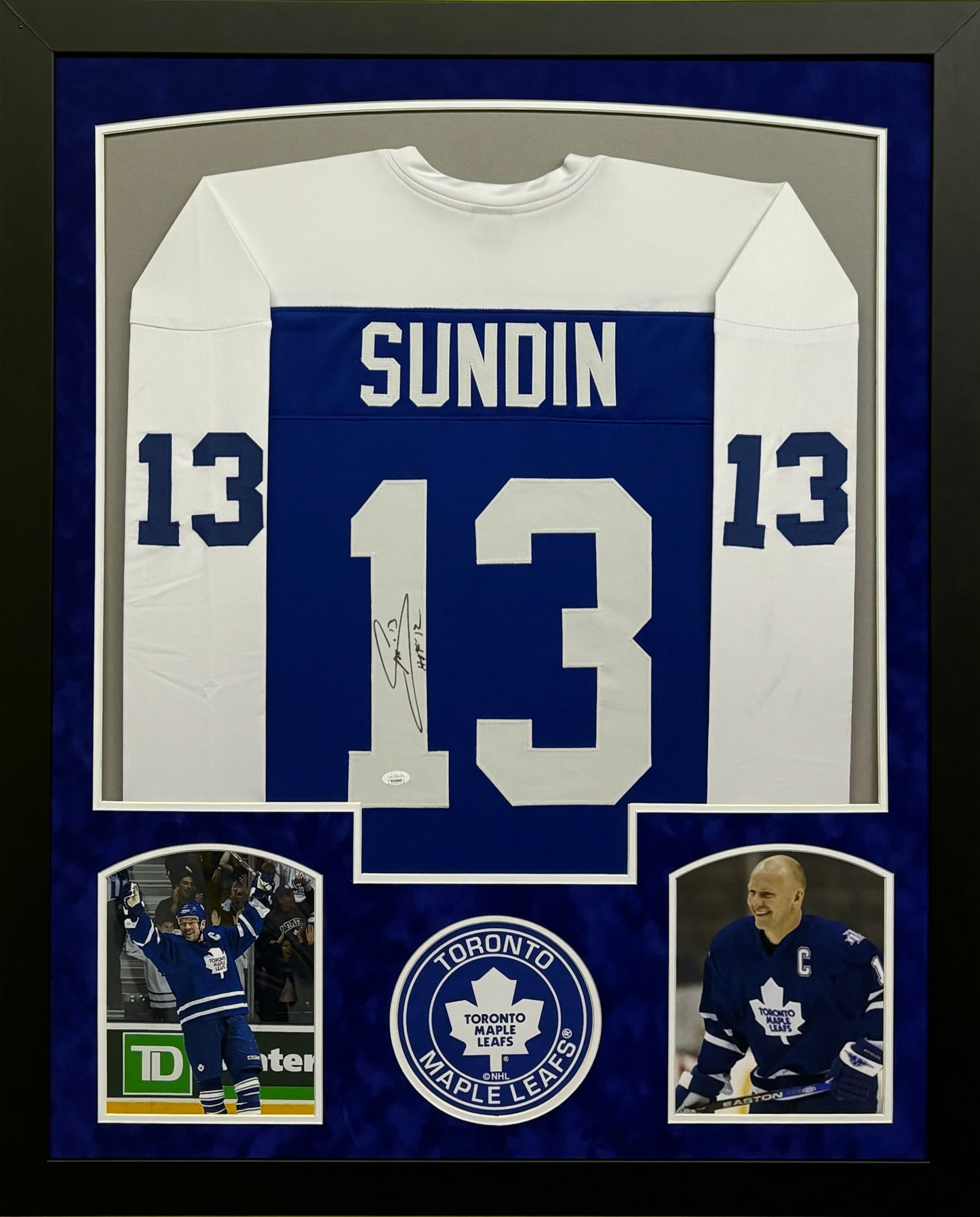 Toronto Maple Leafs Mats Sundin Hand Signed Autographed Custom Blue Jersey Framed & Suede Matted with JSA COA