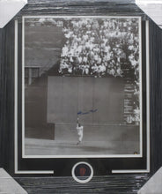Load image into Gallery viewer, San Francisco Giants Willie Mays Signed 16x20 Photo Framed &amp; Matted with SAY HEY COA