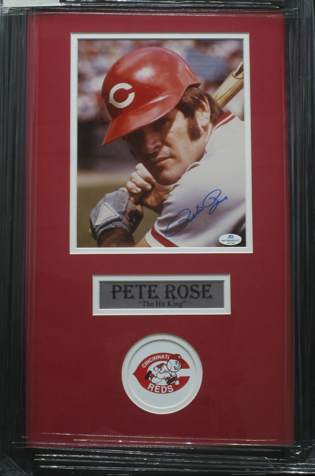 Cincinnati Reds Pete Rose Signed 8x10 Photo Framed & Matted with COA
