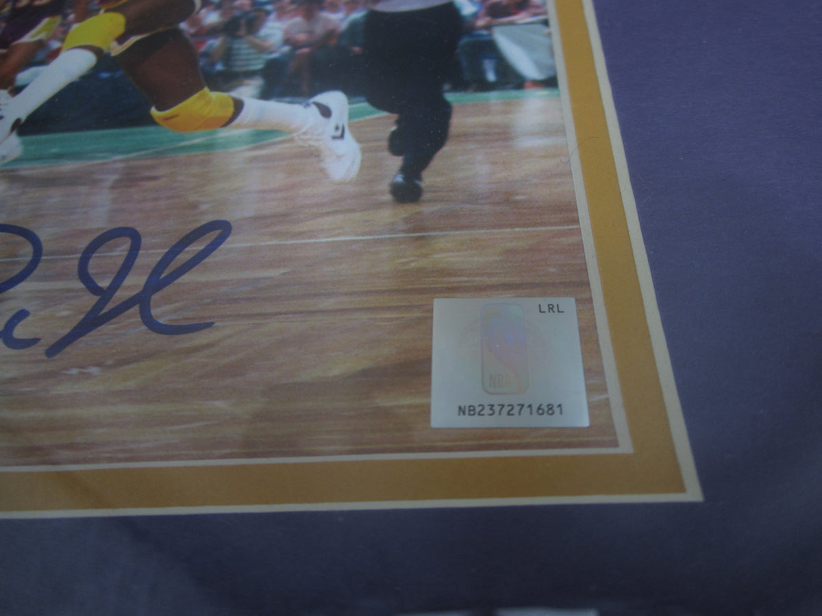 Los Angeles Lakers Magic Johnson Hand Signed Autographed 8x10 Photo Custom Framed & Matted with BECKETT COA