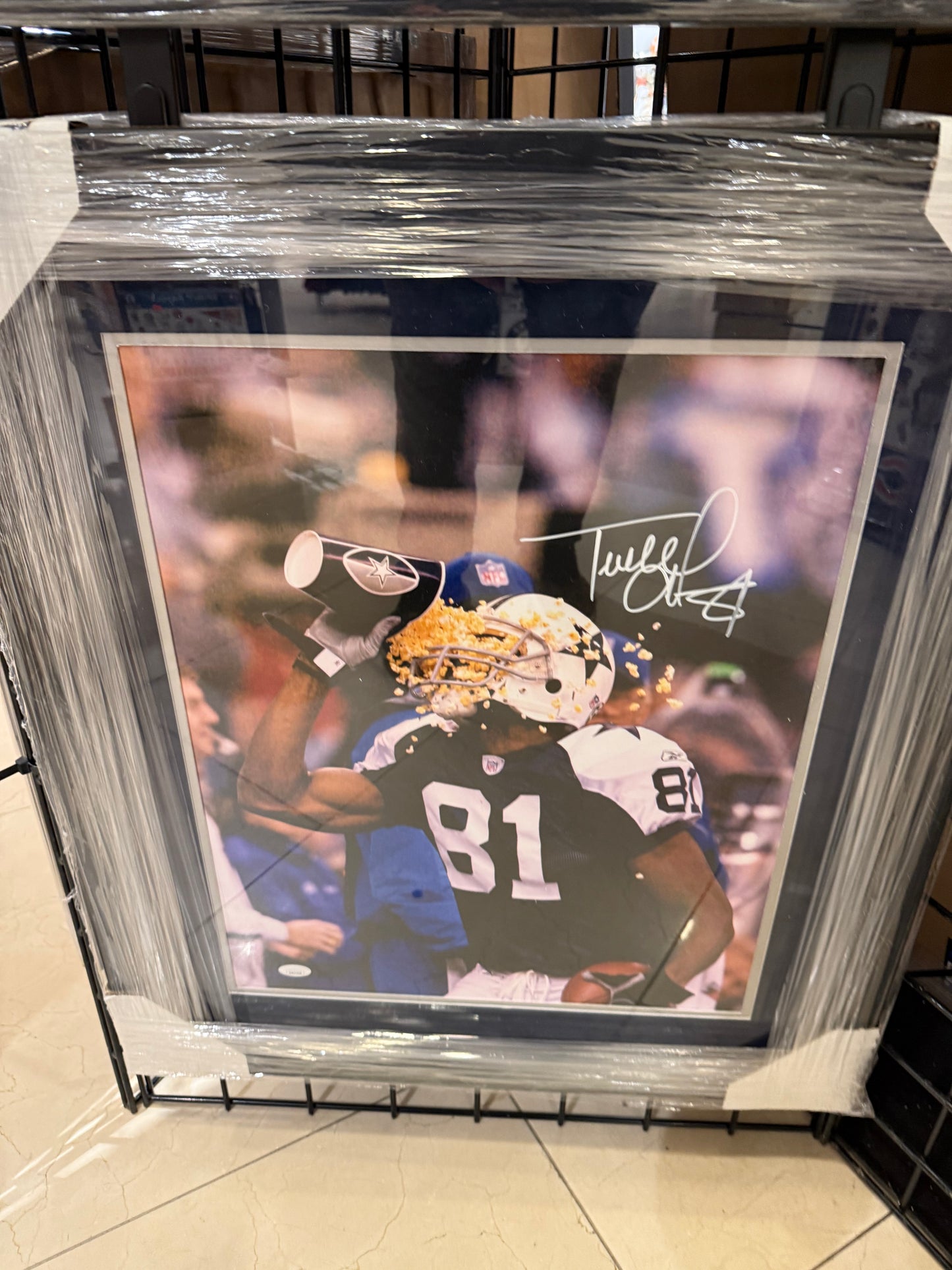 Dallas Cowboys Terrell Owens Signed Autographed 16x20 Photo Custom Framed JSA COA