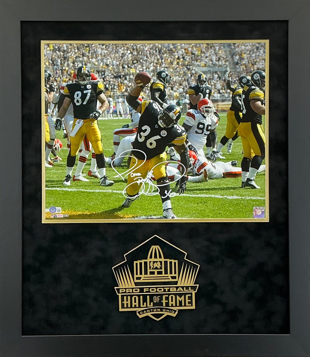 Jerome Bettis - EXCLUSIVE PRO FOOTBALL HALL OF FAME PHOTO FRAMING 3D LOGO WITH DOUBLE SUEDE Beckett Coa