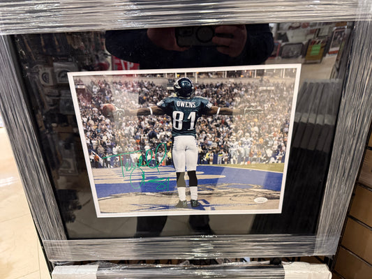 Philadelphia Eagles Terrell Owens Signed Autographed 8x10 Photo Custom Framed JSA COA