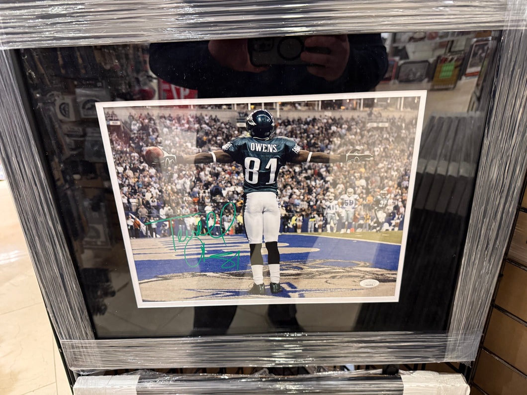 Philadelphia Eagles Terrell Owens Signed Autographed 8x10 Photo Custom Framed JSA COA