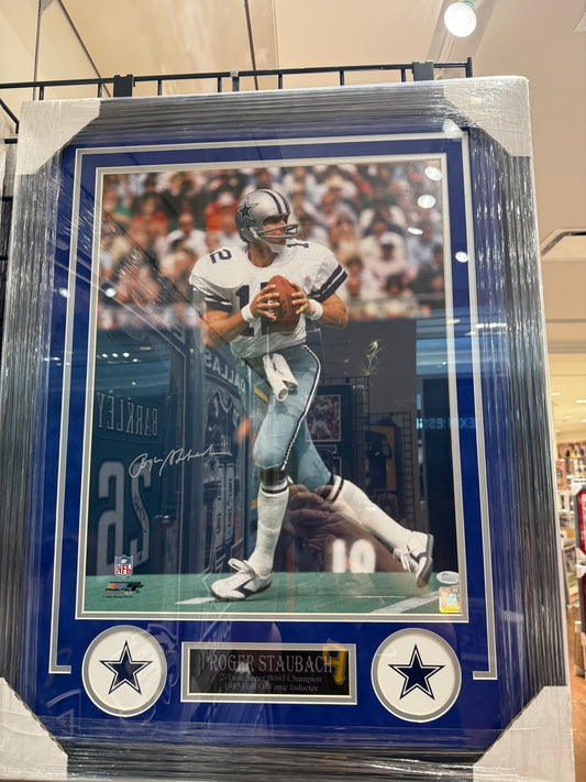 Dallas Cowboys Roger Staubach Signed Autographed 16x20 Photo Custom Framed JSA COA
