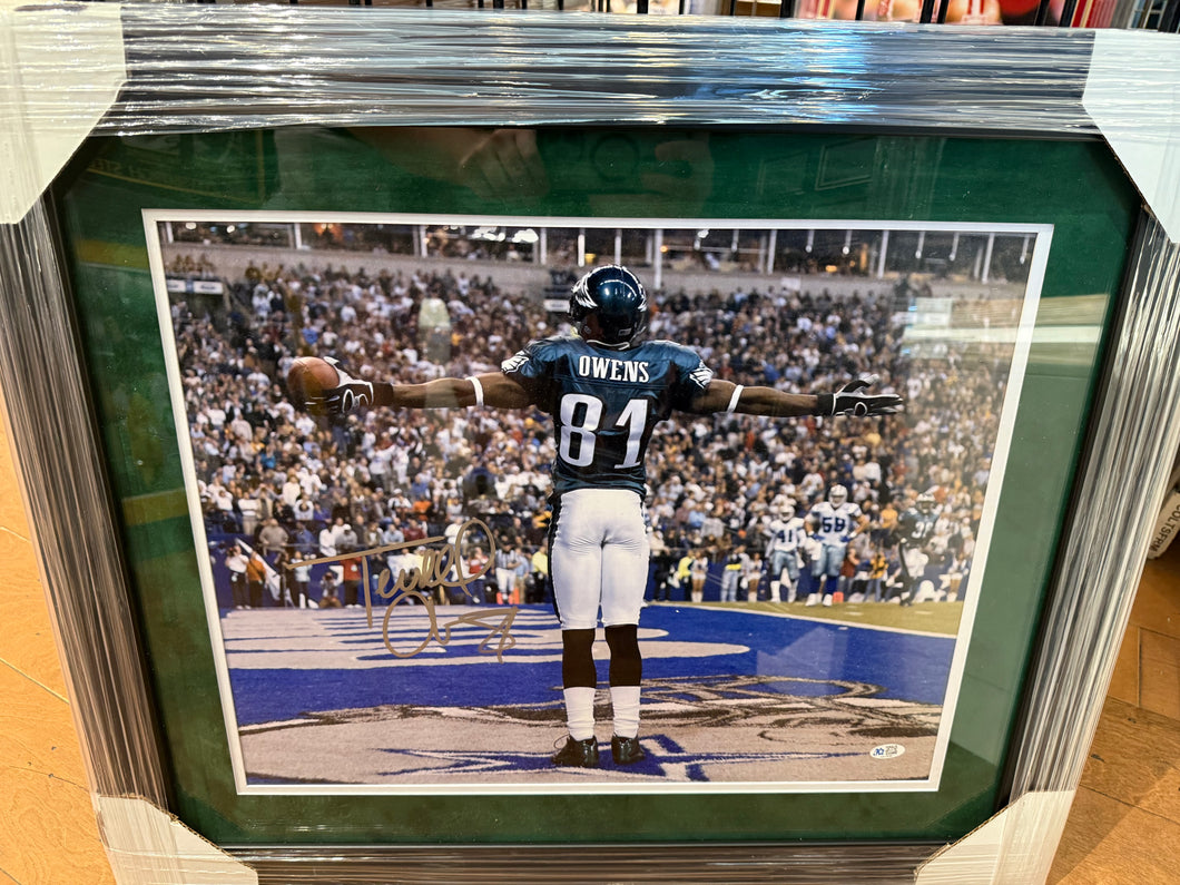 Philadelphia Eagles Terrell Owens Signed Autographed 16x20 Photo Custom Framed JSA COA