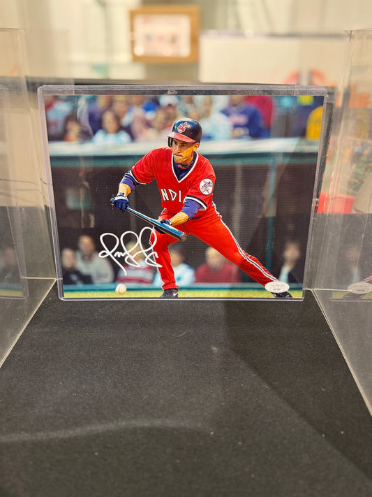 Cleveland Indians Omar Vizquel Hand Signed Autographed 8x10 photo JSA COA