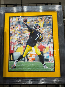 Pittsburgh Steelers Ben Roethlisberger Signed Autographed 16x20 Photo Custom Framed BAS COA