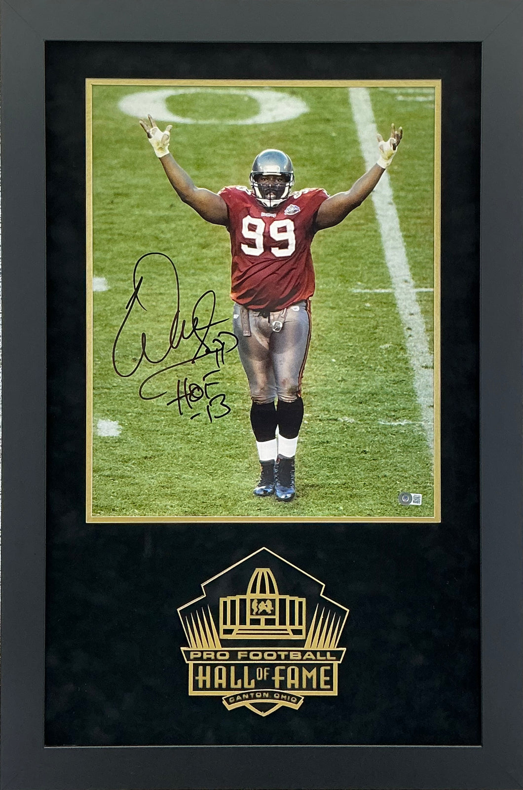 Warren Sapp - EXCLUSIVE PRO FOOTBALL HALL OF FAME PHOTO FRAMING 3D LOGO WITH DOUBLE SUEDE Beckett Coa