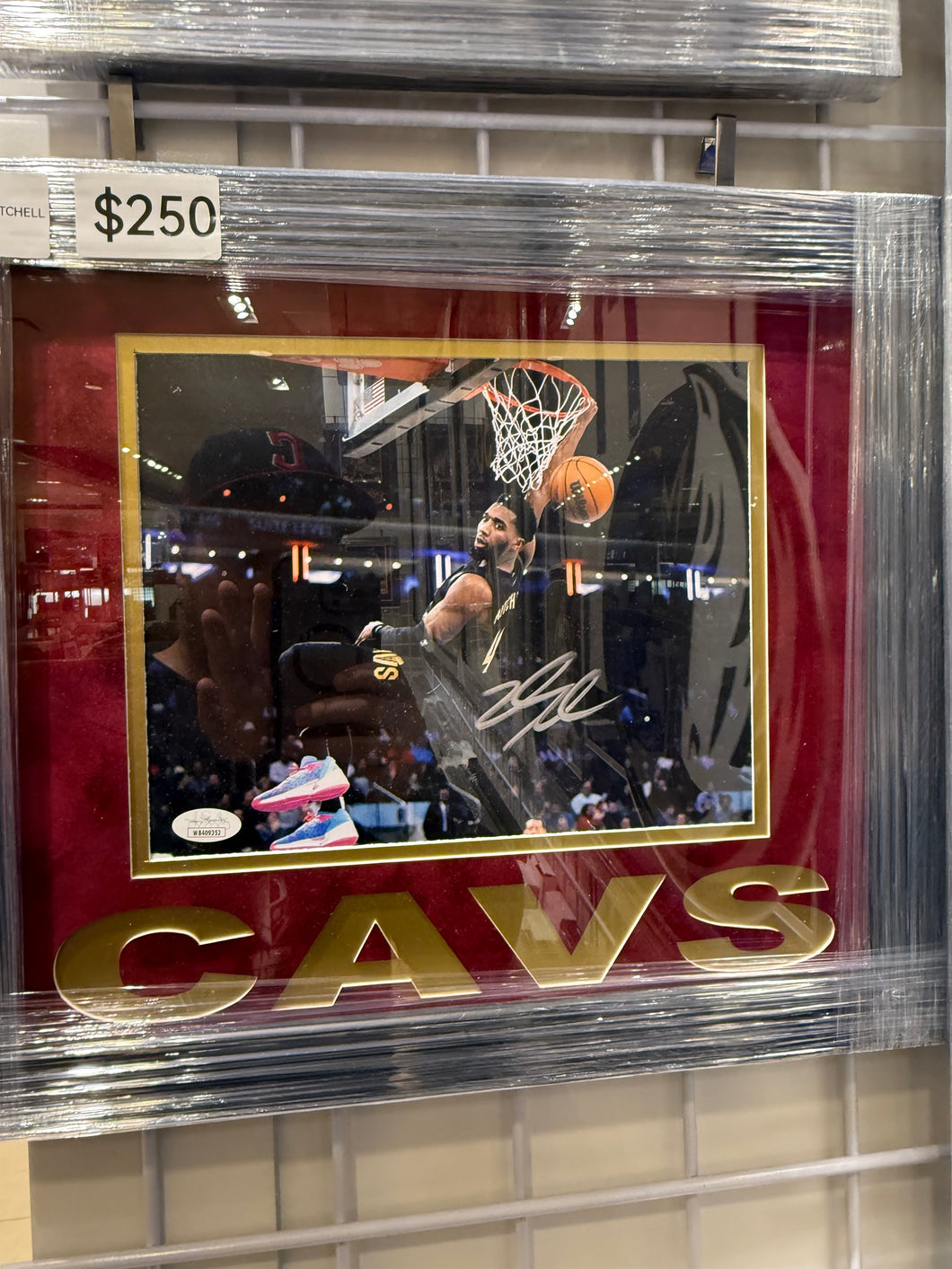 Cleveland Cavaliers Donovan Mitchell Signed Autographed 8x10 Photo Custom Framed JSA COA