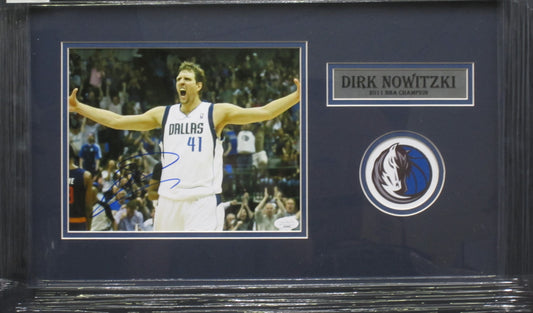 Dallas Mavericks Dirk Nowitzki Hand Signed Autographed 8x10 Photo Custom Framed & Matted with JSA COA