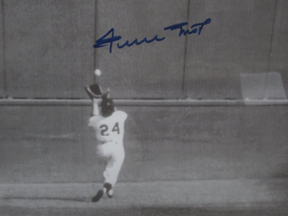 San Francisco Giants Willie Mays Hand Signed Autographed 16x20 Photo Custom Framed & Matted with COA