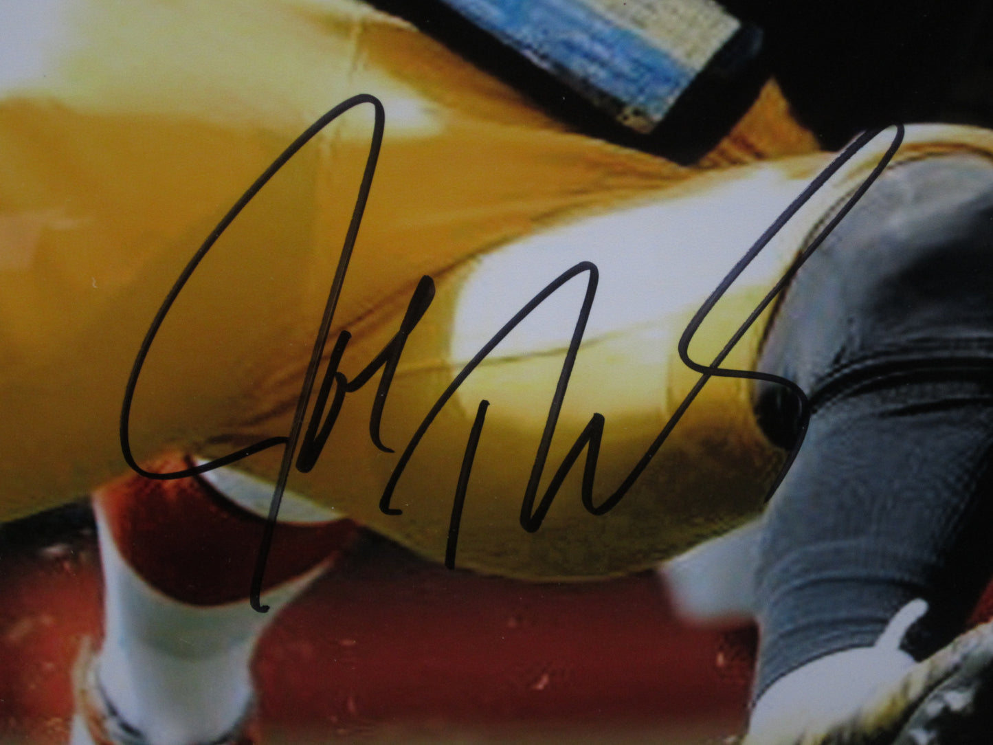 Cleveland Browns Joe Thomas Hand Signed Autographed 16x20 Photo Framed & Matted with JSA COA