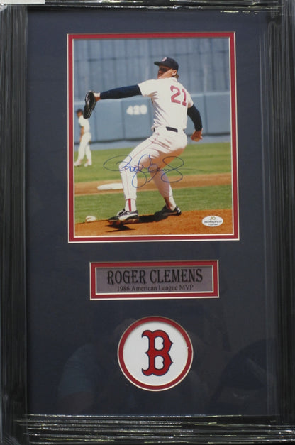 Boston Red Sox Roger Clemens Hand Signed Autographed 8x10 Photo Custom Framed & Matted with COA