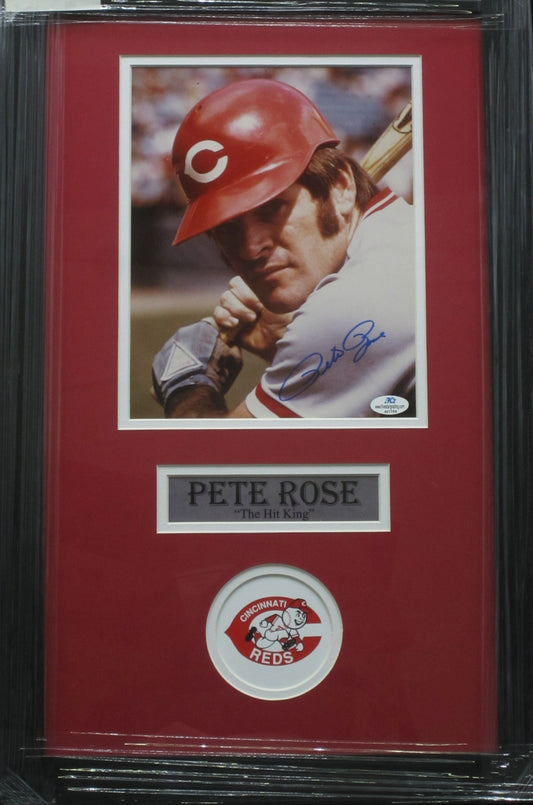 Cincinnati Reds Pete Rose Hand Signed Autographed 8x10 Photo Custom Framed & Matted with COA