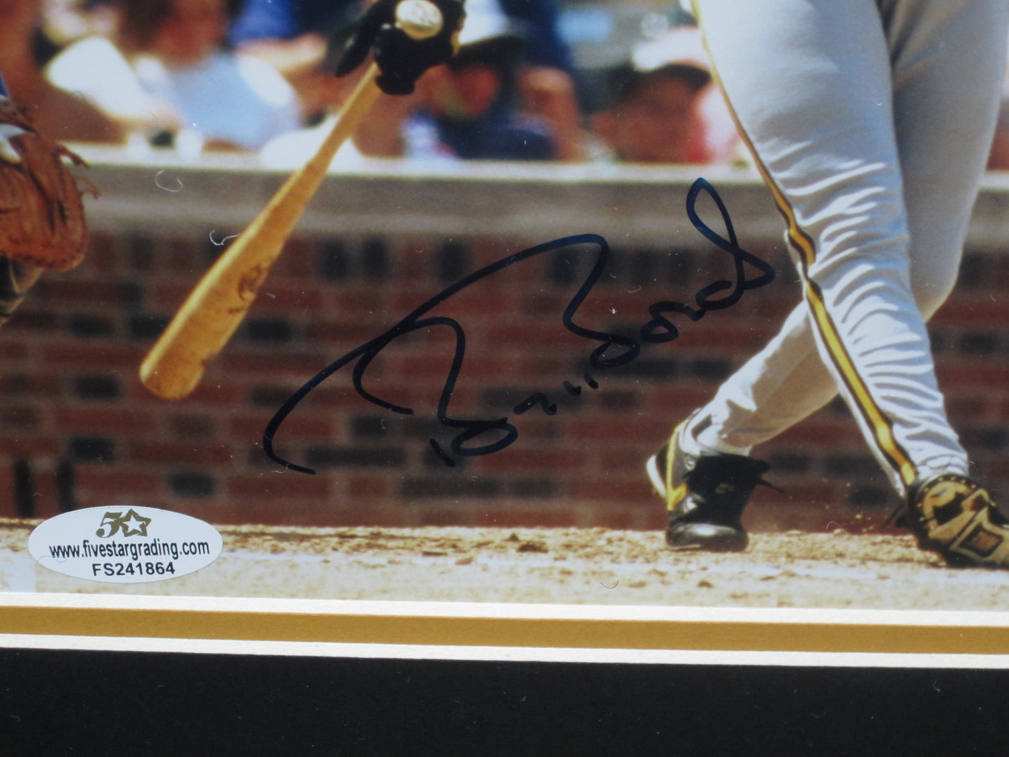 Pittsburgh Pirates Barry Bonds Hand Signed Autographed 8x10 Photo Custom Framed & Matted with COA