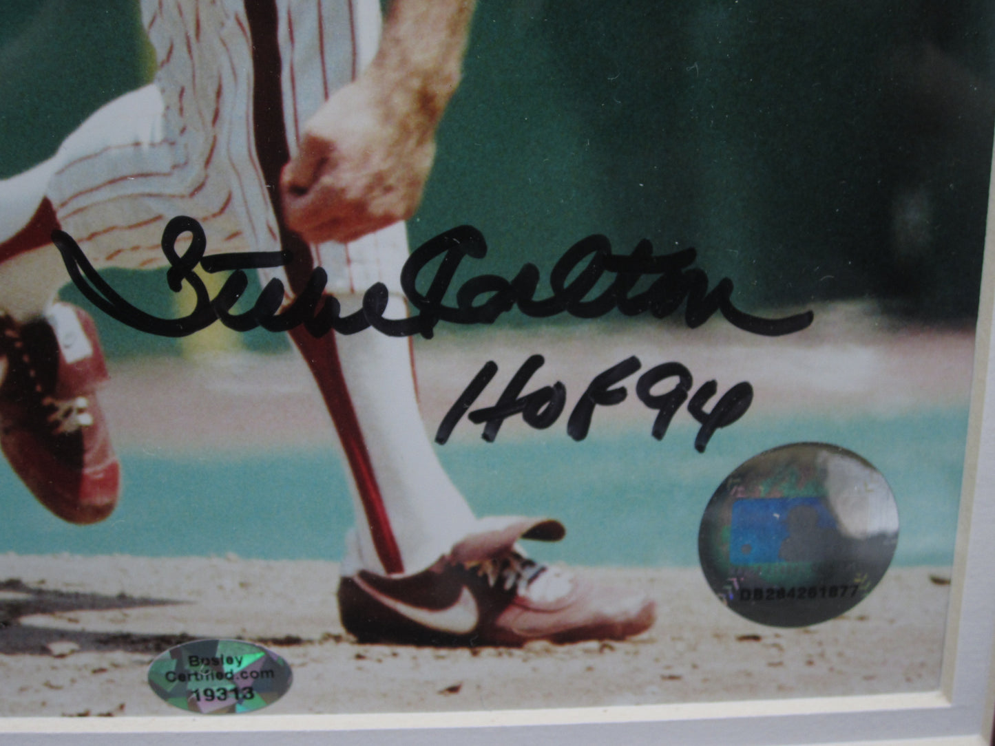 Philadelphia Phillies Steve Carlton Hand Signed Autographed 8x10 Photo with HOF 94 Inscription Custom Framed & Matted with COA
