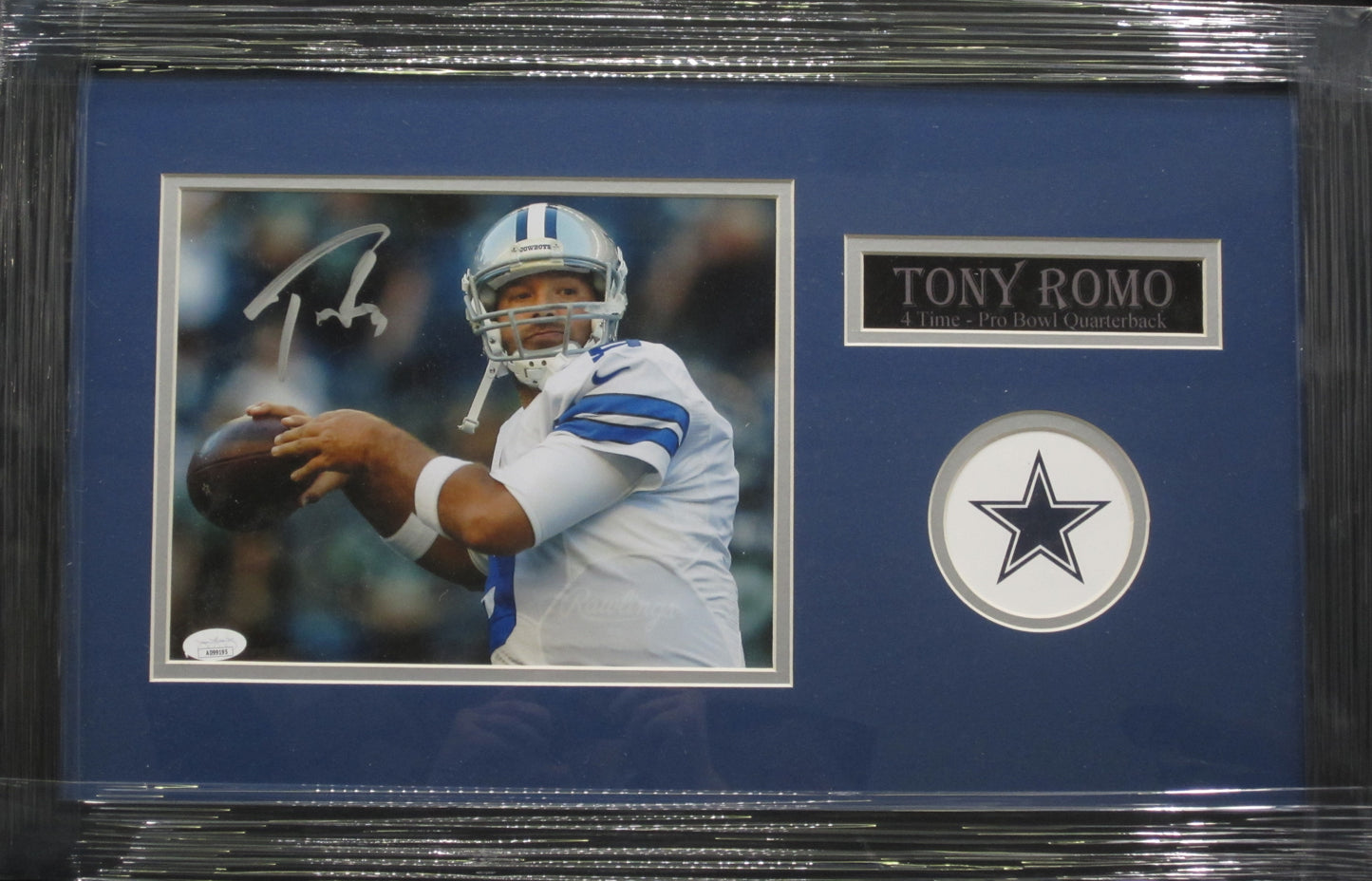 Dallas Cowboys Tony Romo Hand Signed Autographed 8x10 Photo Custom Framed & Matted with JSA COA