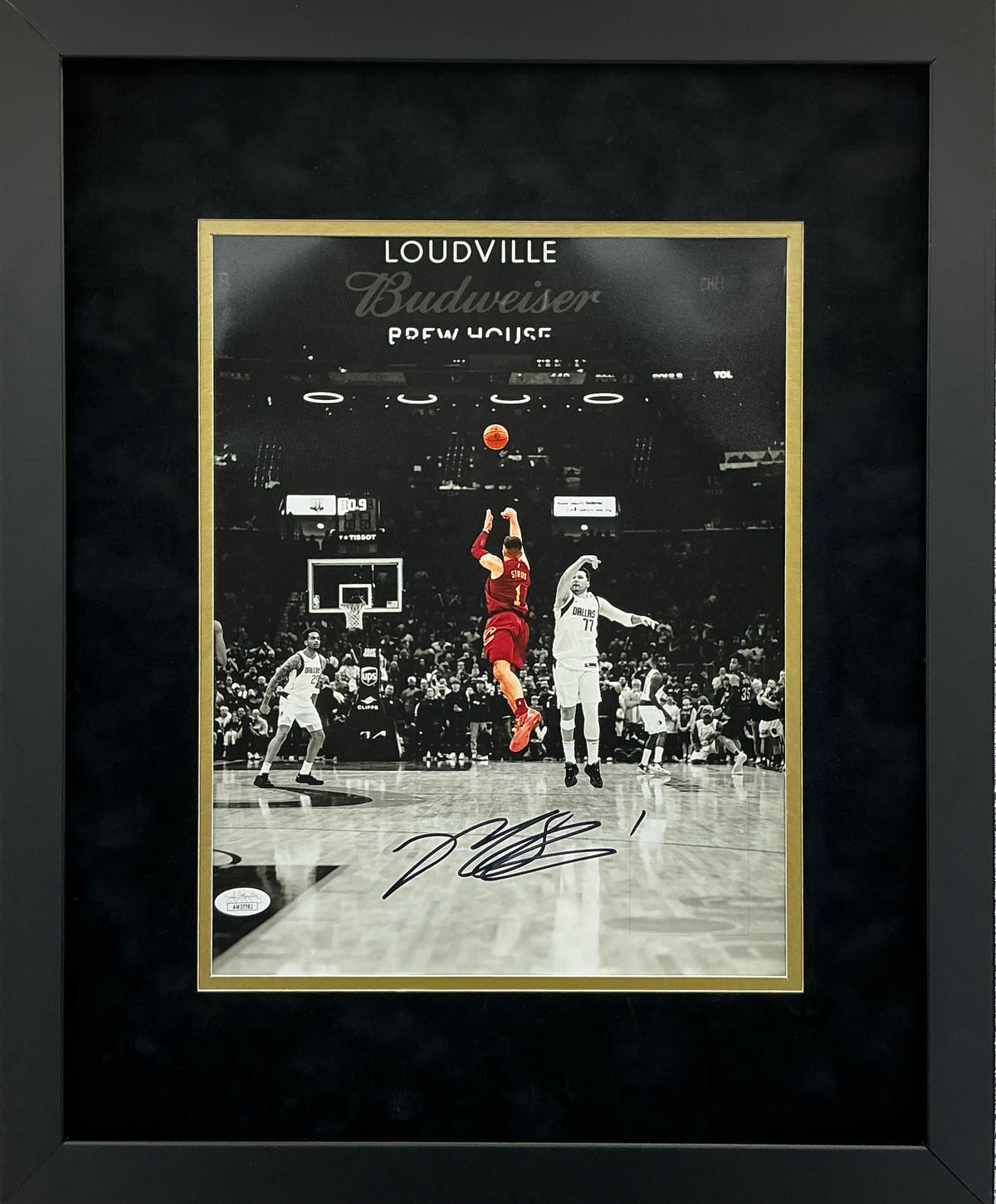 Cleveland Cavaliers Max Strus Hand Signed Autographed Framed 11x14 Photo JSA COA