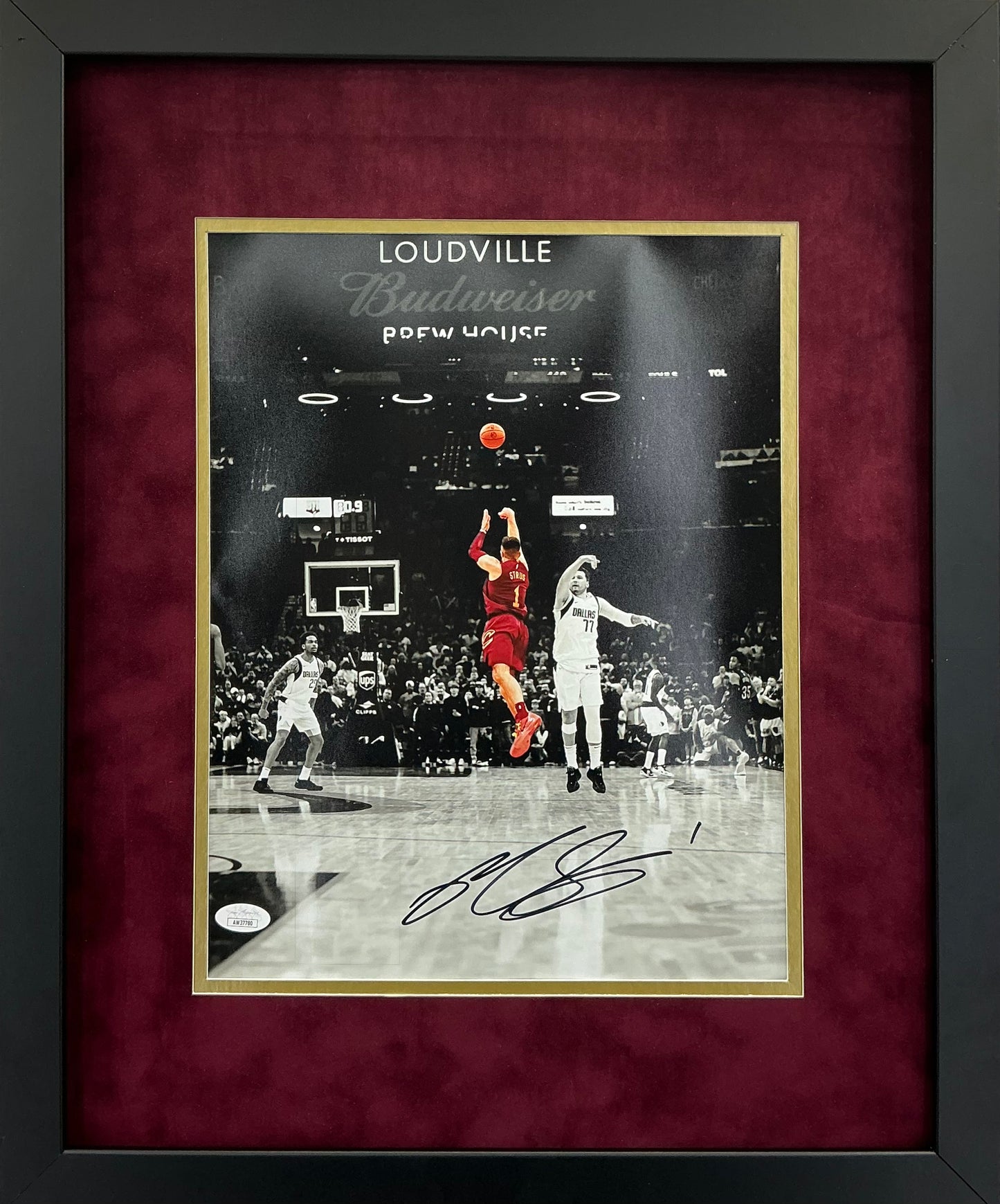 Cleveland Cavaliers Max Strus Hand Signed Autographed Framed 11x14 Photo JSA COA