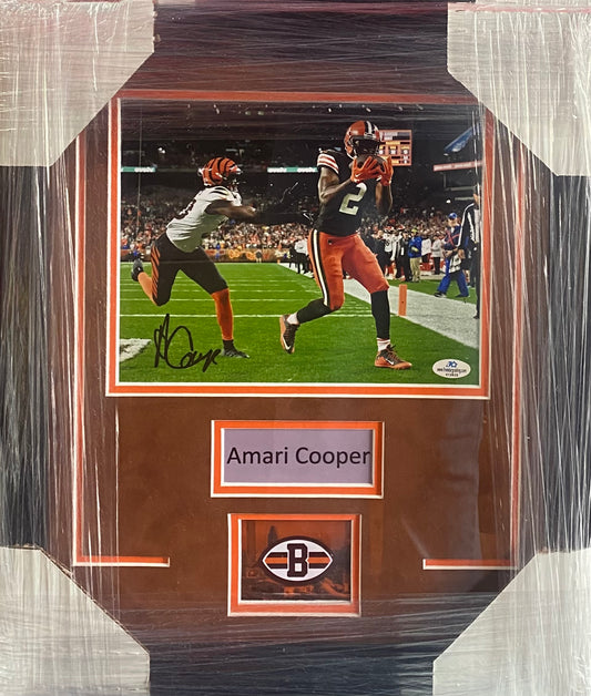 Cleveland Browns Amari Cooper Hand Signed Autographed 8x10 Photo Framed & Brown Suede Matted with Nameplate COA