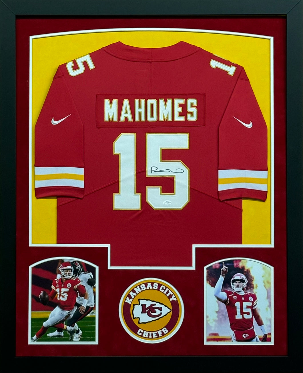 Kansas City Chiefs Patrick Mahomes Signed Red Jersey Framed & Suede Matted with COA