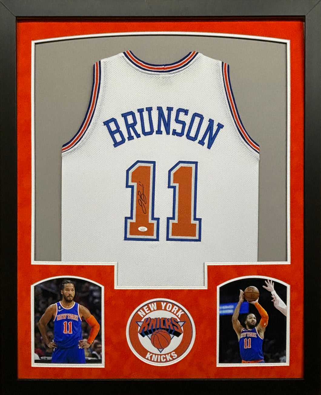 New York Knicks Jalen Brunson Hand Signed Autographed Custom White Jersey Framed & Suede Matted with JSA COA