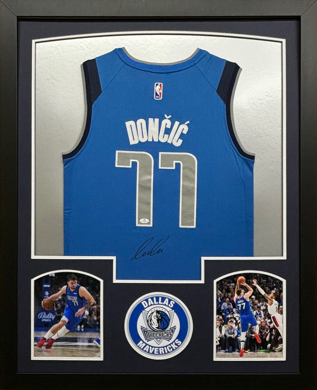 Dallas Mavericks Luka Doncic Hand Signed Autographed Custom Blue Jersey Framed & Matted with COA