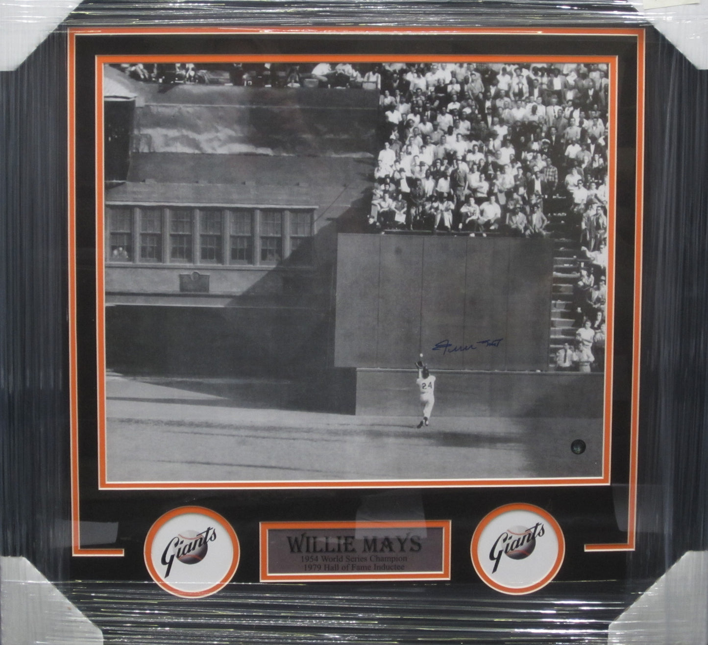 San Francsico Giants Willie Mays Hand Signed Autographed 16x20 Photo Custom Framed & Matted with COA