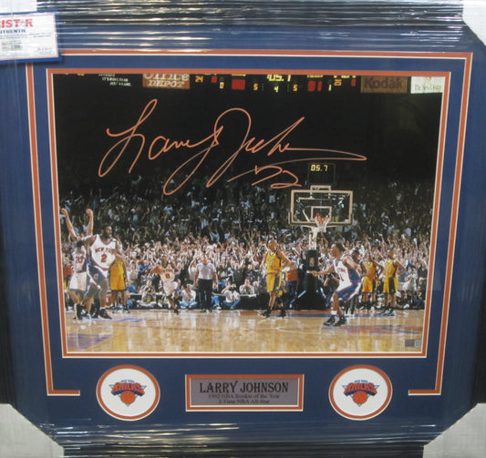 New York Knicks Larry Johnson Hand Signed Autographed 16x20 Photo Custom Framed & Matted with COA