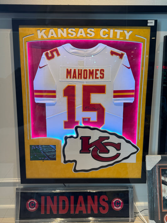 Kansas City Chiefs Patrick Mahomes Hand Signed Autographed Jersey Custom Framed BECKETT COA
