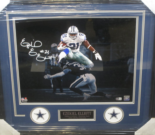 Dallas Cowboys Ezekiel Elliott Hand Signed Autographed 16x20 Photo Custom Framed & Matted with BECKETT COA