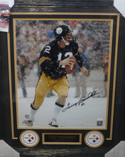 Load image into Gallery viewer, Pittsburgh Steelers Terry Bradshaw Signed 16x20 Photo Framed &amp; Matted with JSA COA