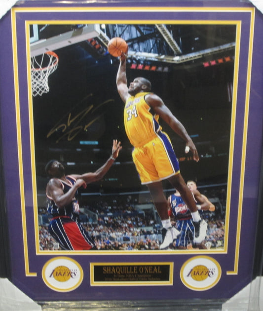 Los Angeles Lakers Shaquille O'Neal Hand Signed Autographed 16x20 Photo Custom Framed & Matted with BECKETT COA