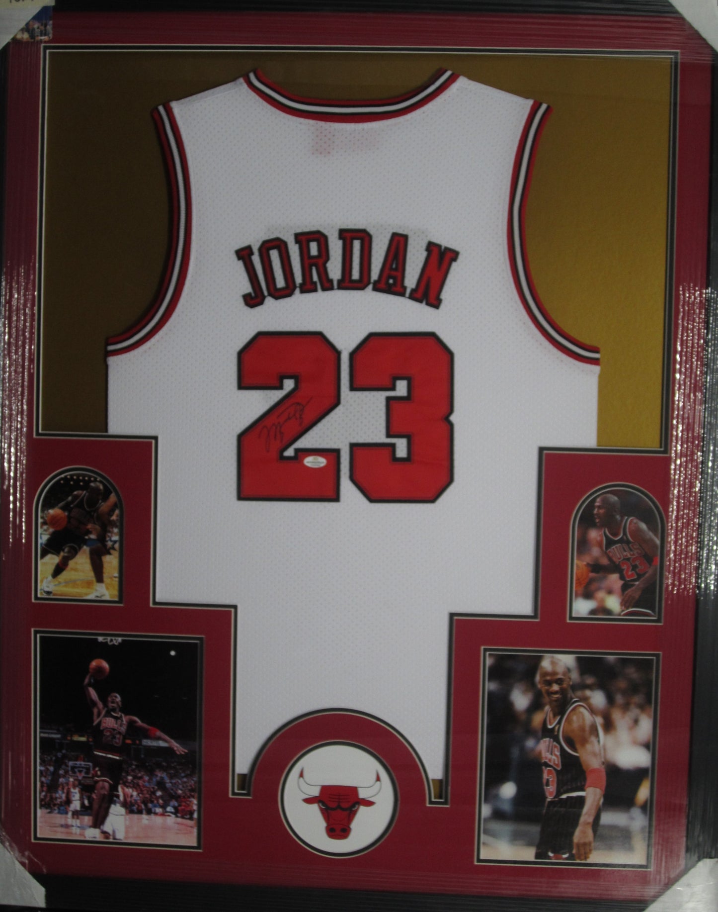 Chicago Bulls Michael Jordan Hand Signed Autographed Custom White Jersey Framed & Matted with COA