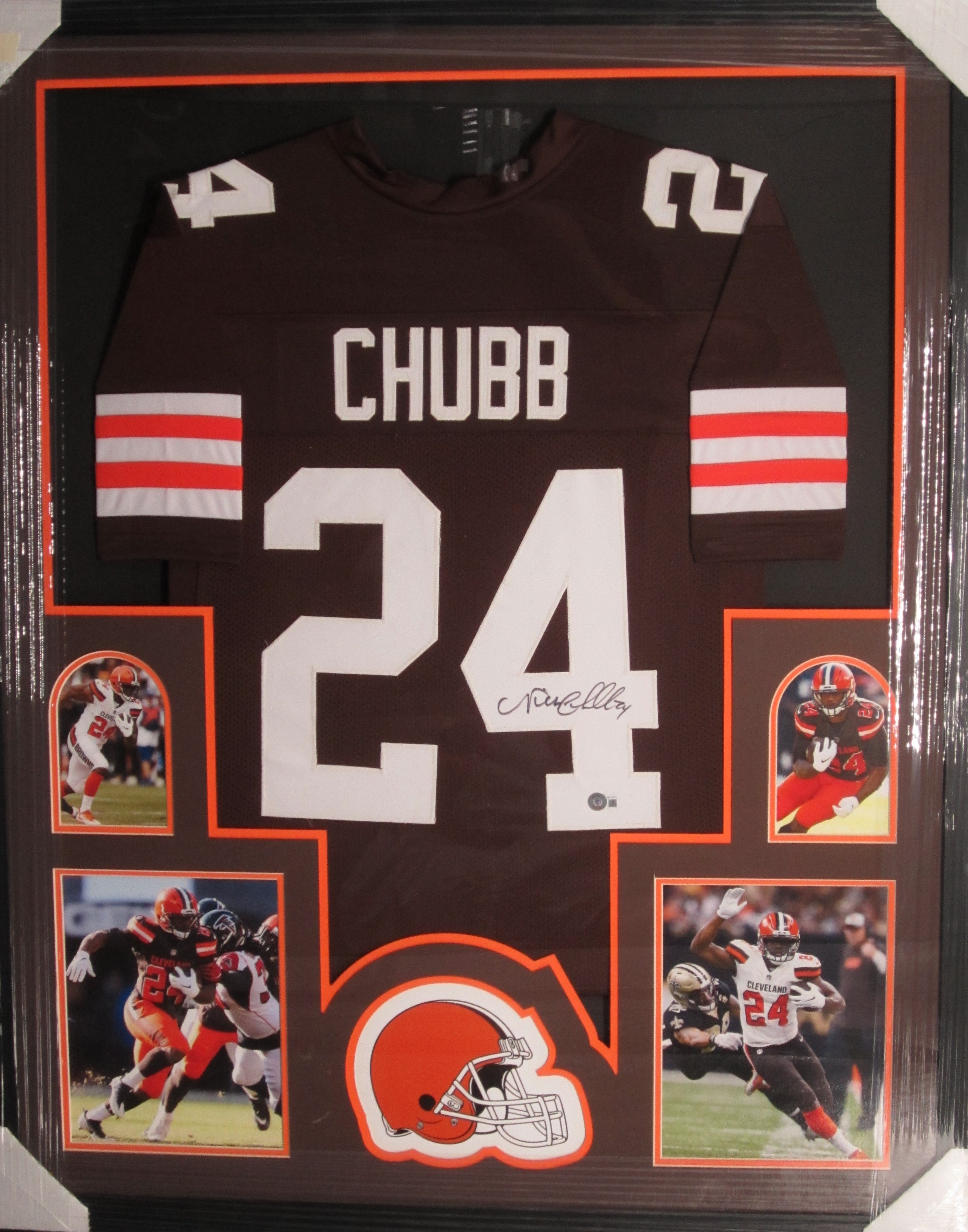 Nick Chubb Signed Cleveland Browns 35x43 Framed Color Rush Jersey (Bec –