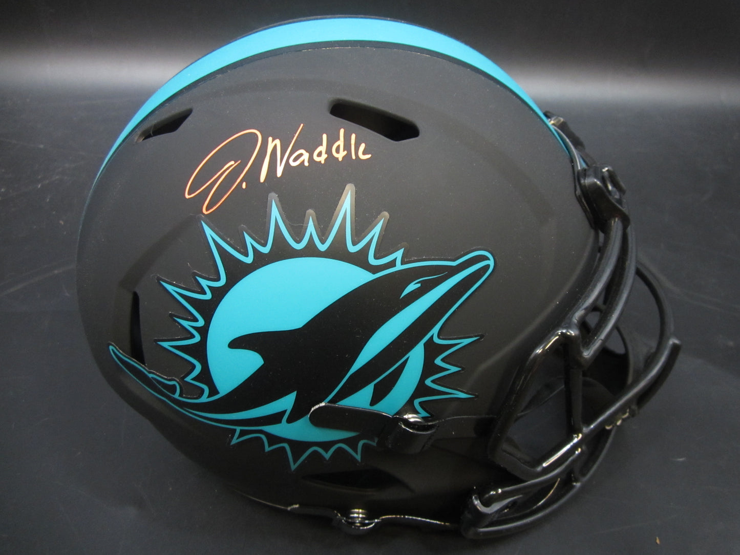Miami Dolphins Jaylen Waddle Hand Signed Autographed Full-Size Replica Helmet with FANATICS Authentic COA
