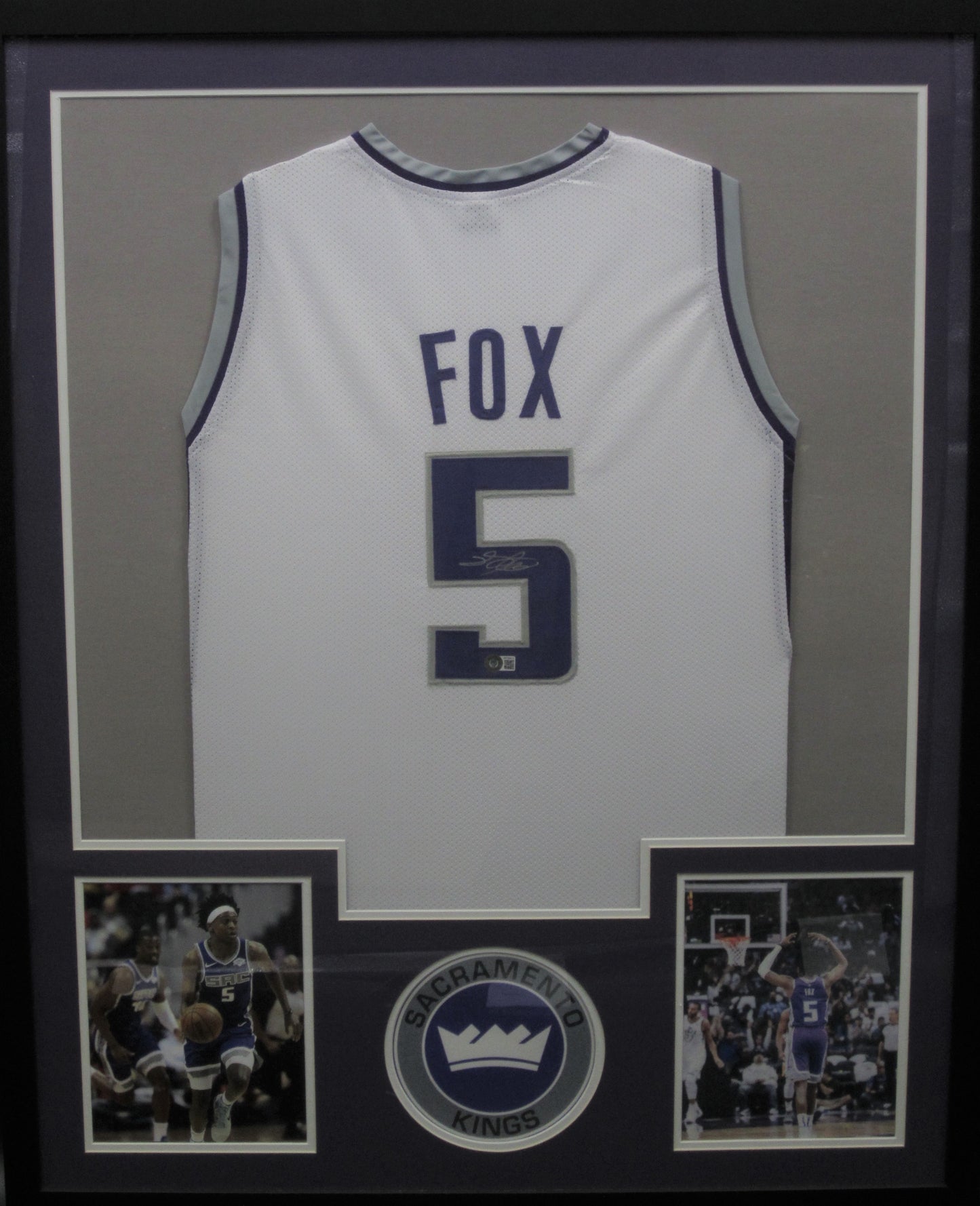 Sacramento Kings De'Aaron Fox Hand Signed Autographed Custom White Jersey Framed & Matted with BECKETT COA