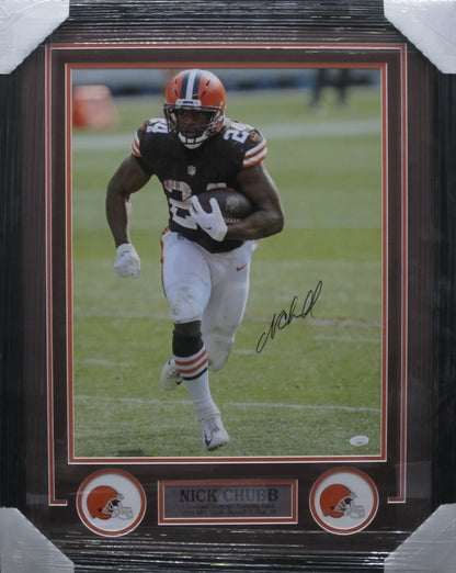 Cleveland Browns Nick Chubb Hand Signed Autographed 16x20 Photo Framed & Matted with JSA COA