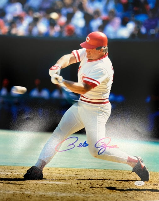 Cincinnati Reds Pete Rose Swinging Bat Signed 16x20 Photo with JSA COA